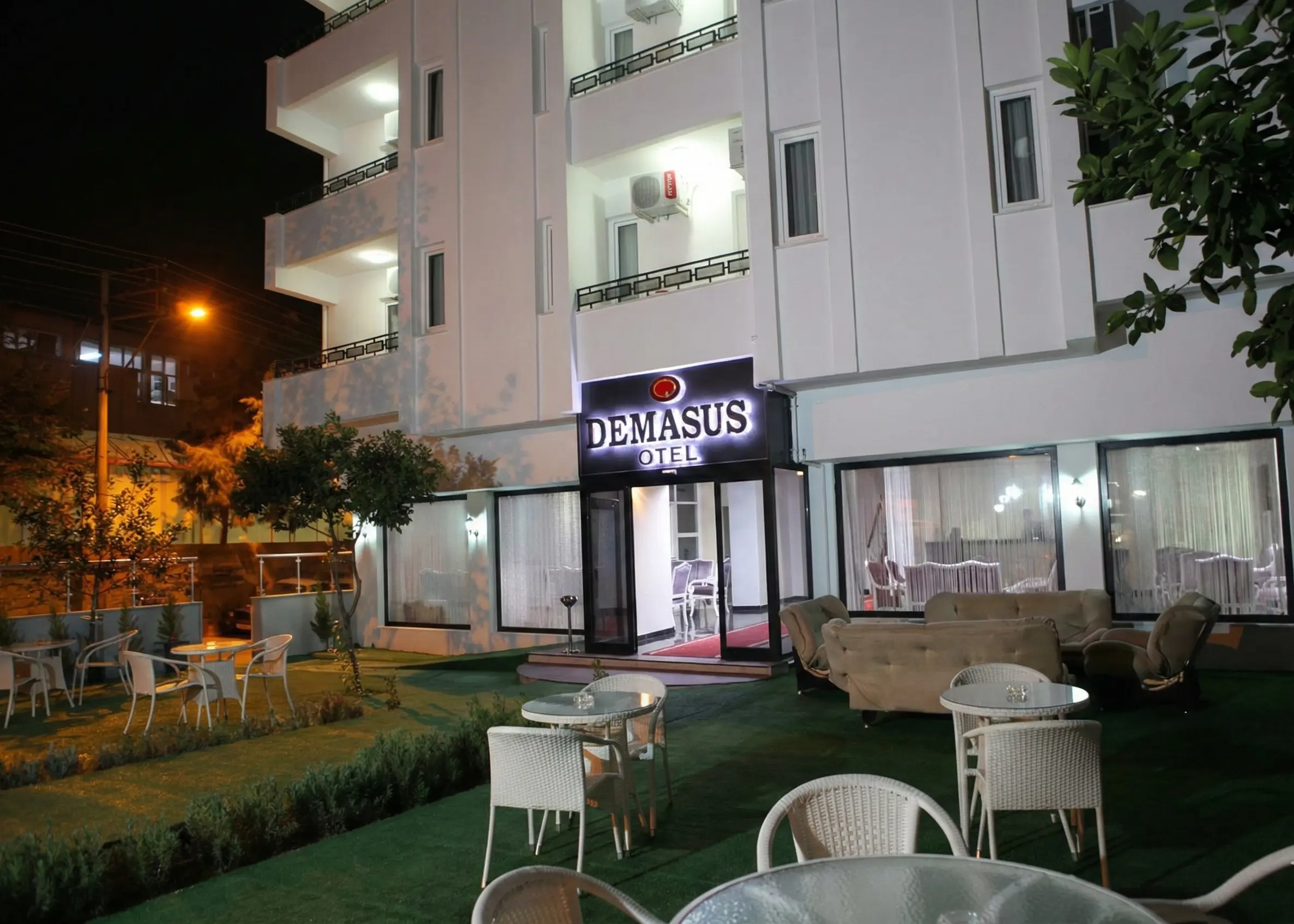 Demasus Otel Denizli — Otel Dış Görünüm